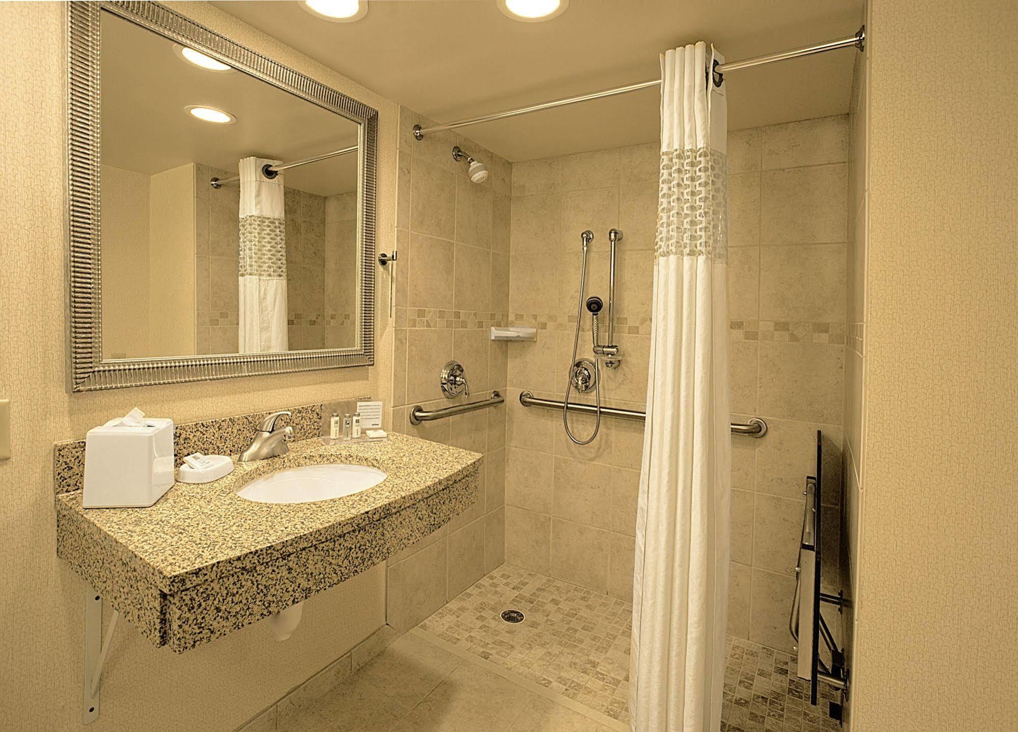 Hampton Inn Asheville - Biltmore Area Oda fotoğraf